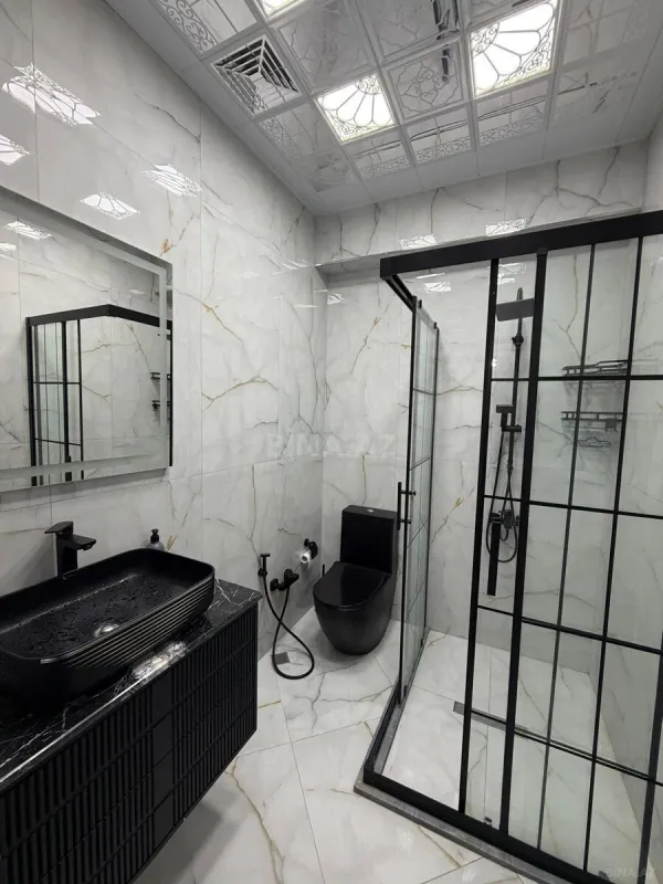 Satılır 2 otaqlı mənzil 110 m²