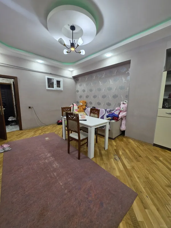 Satılır 2 otaqlı mənzil 53 m²