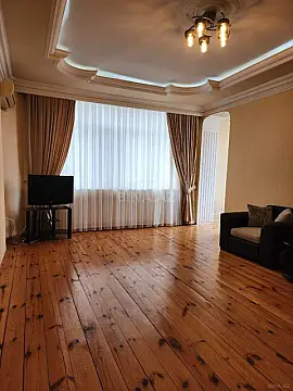 Kirayə verilir 3 otaqlı mənzil 110 m²