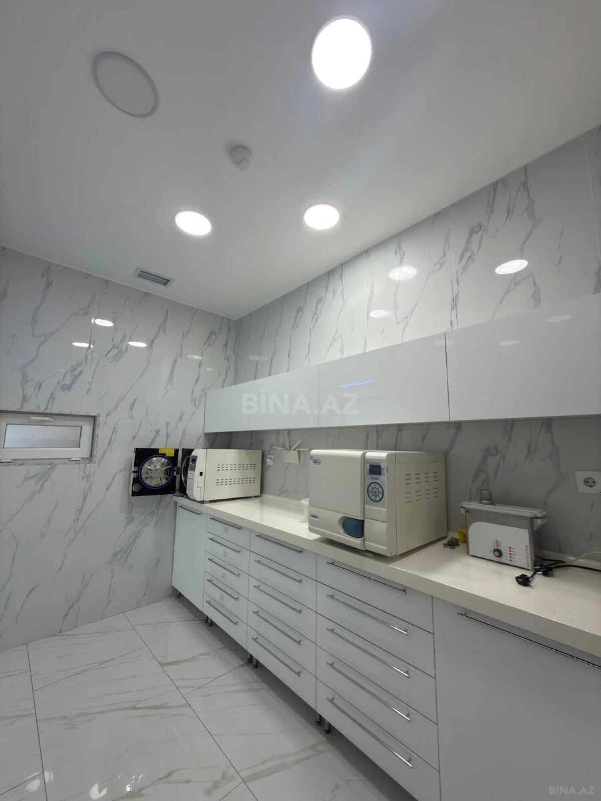 Satılır obyekt 245 m²