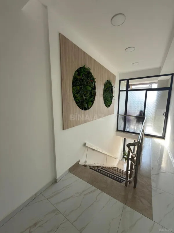 Satılır obyekt 245 m²