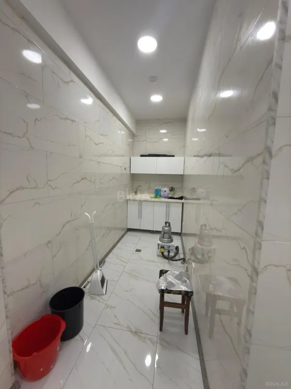 Satılır obyekt 245 m²