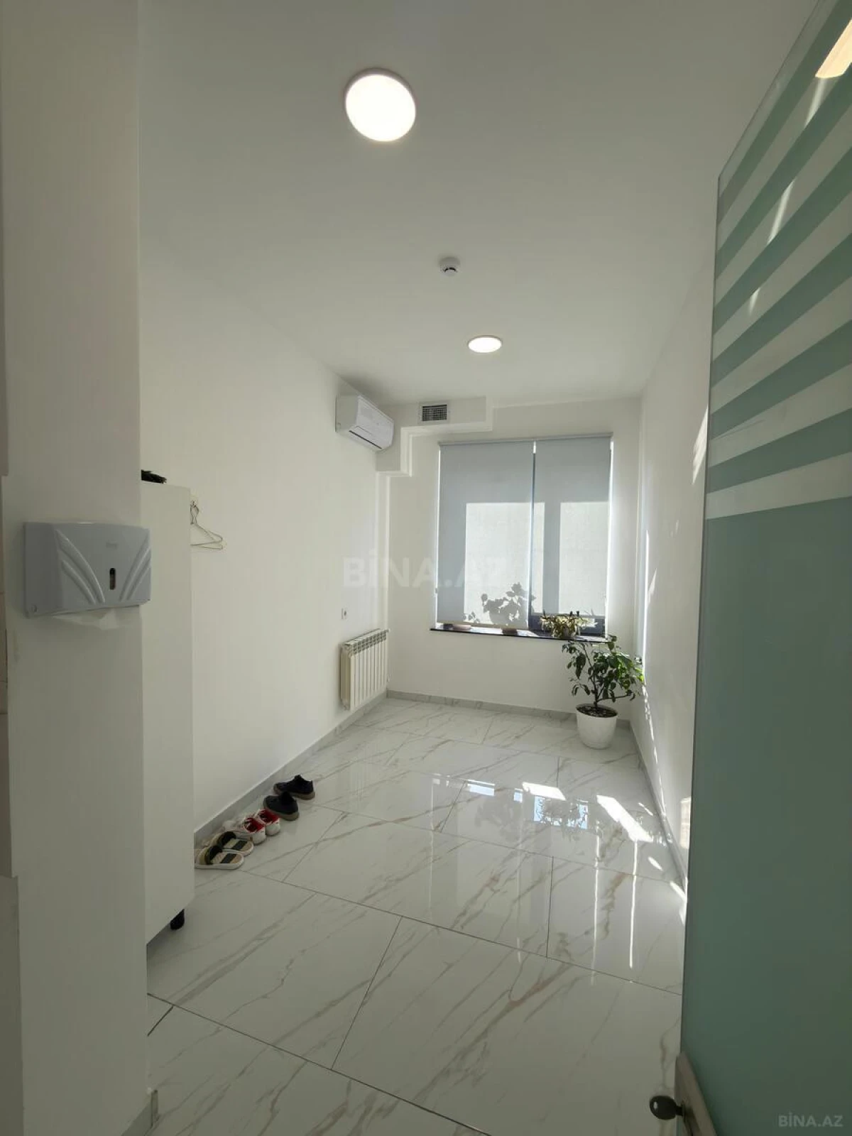 Satılır obyekt 245 m²