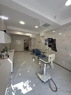 Satılır obyekt 245 m²