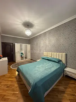 Satılır 2 otaqlı mənzil 78 m²