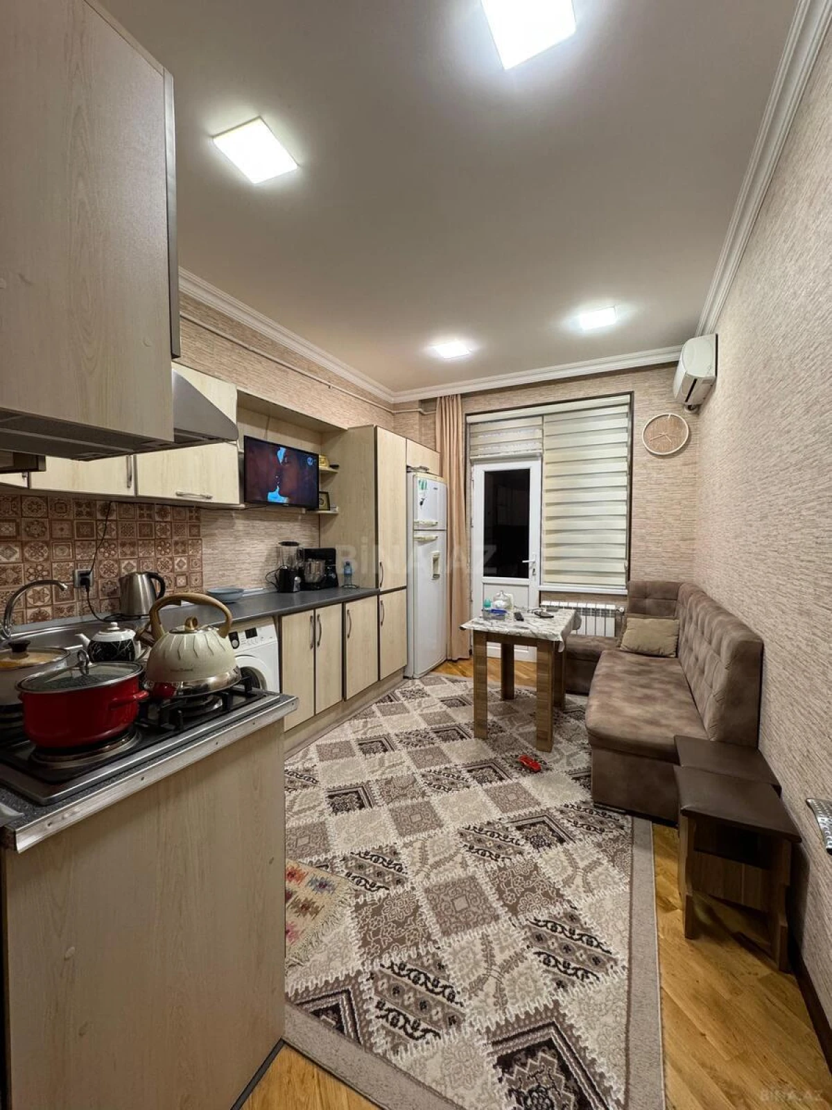 Satılır 2 otaqlı mənzil 78 m²
