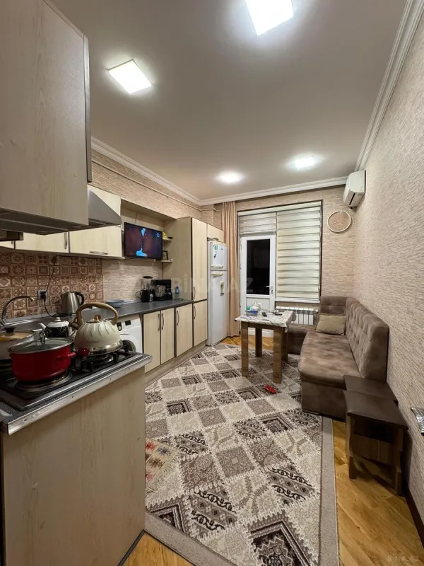 Satılır 2 otaqlı mənzil 78 m²