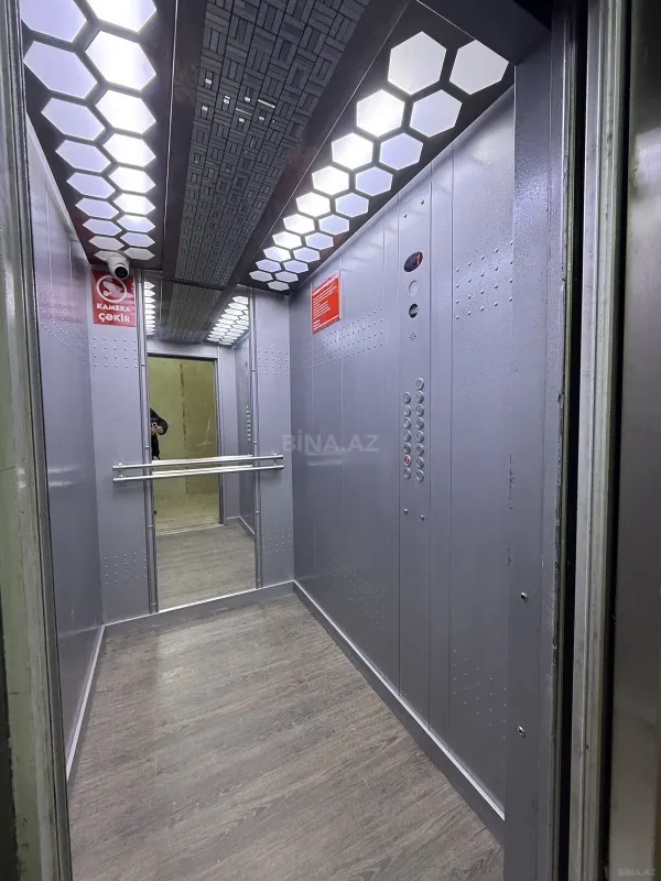 Satılır 2 otaqlı mənzil 78 m²