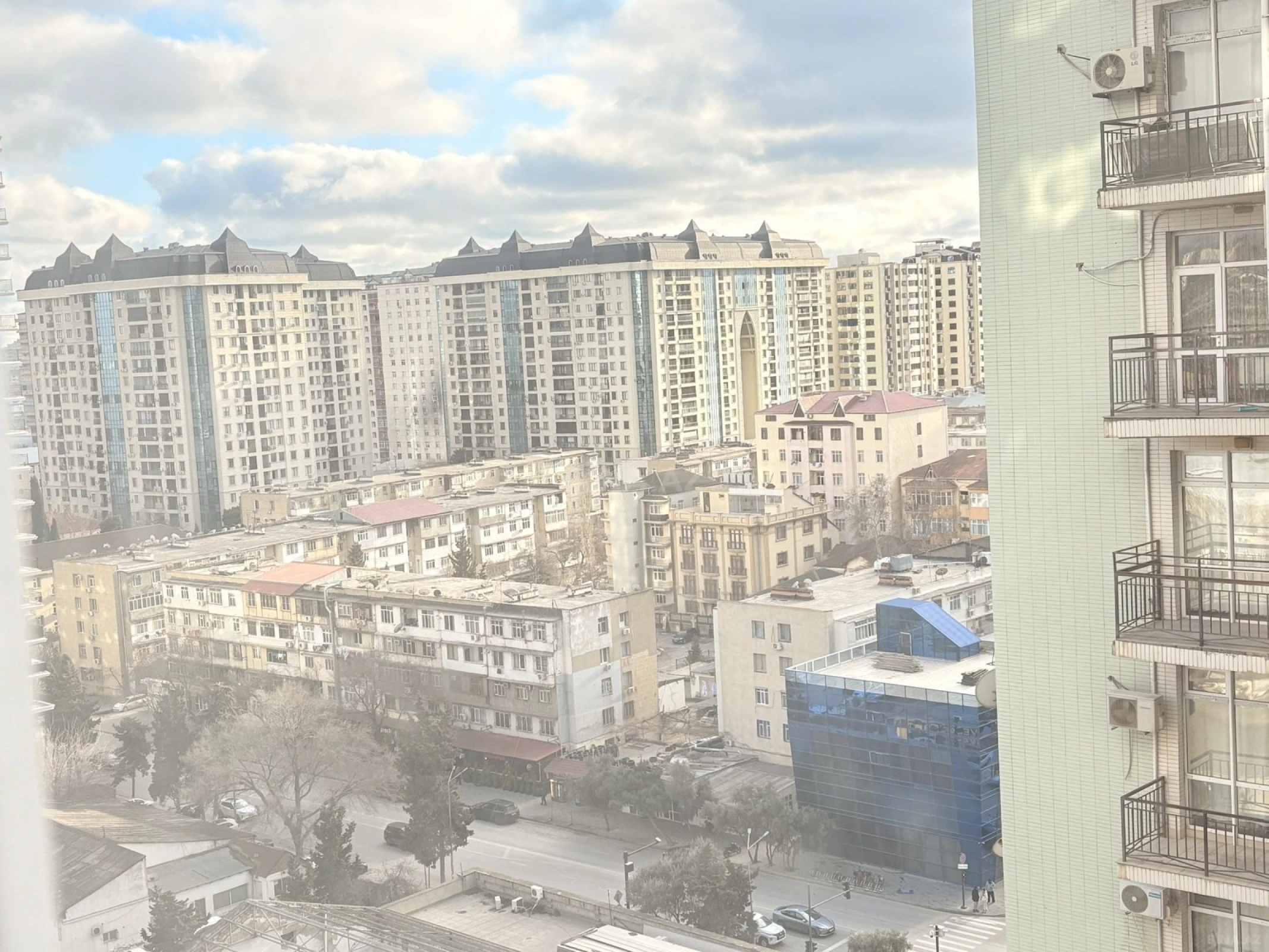 Satılır 3 otaqlı mənzil 100 m²