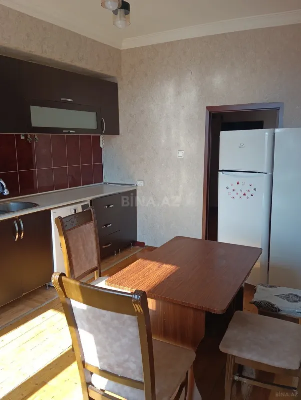 Kirayə verilir 2 otaqlı mənzil 80 m²
