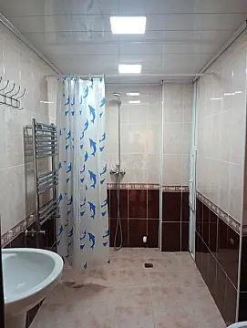 Kirayə verilir 2 otaqlı mənzil 80 m²