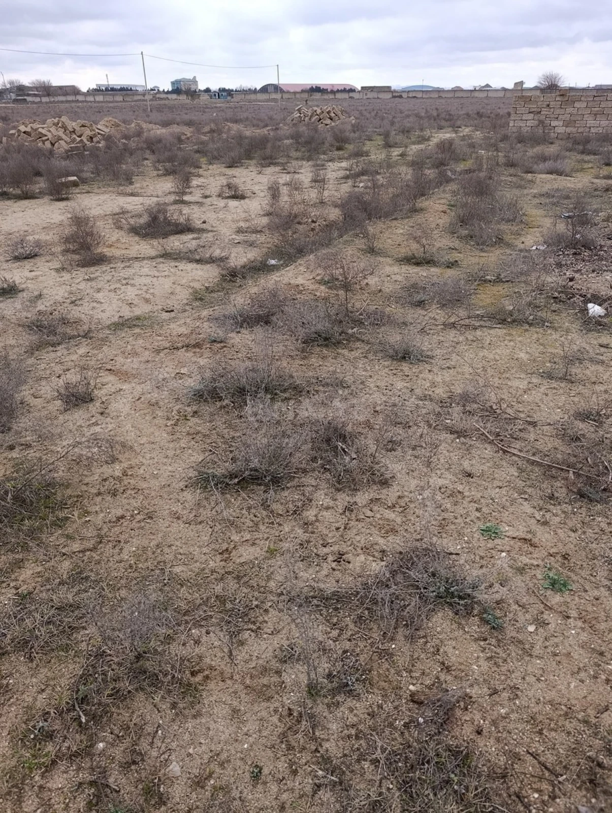 Satılır torpaq sahəsi 100 m²