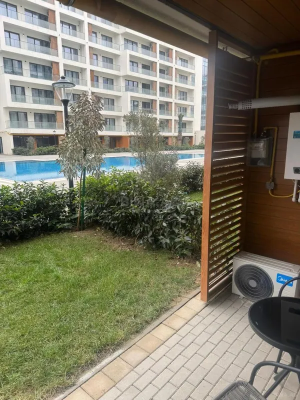 Satılır 1 otaqlı mənzil 58 m²