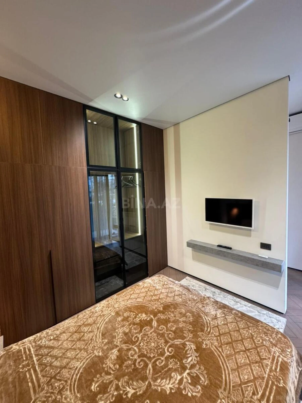Satılır 1 otaqlı mənzil 58 m²