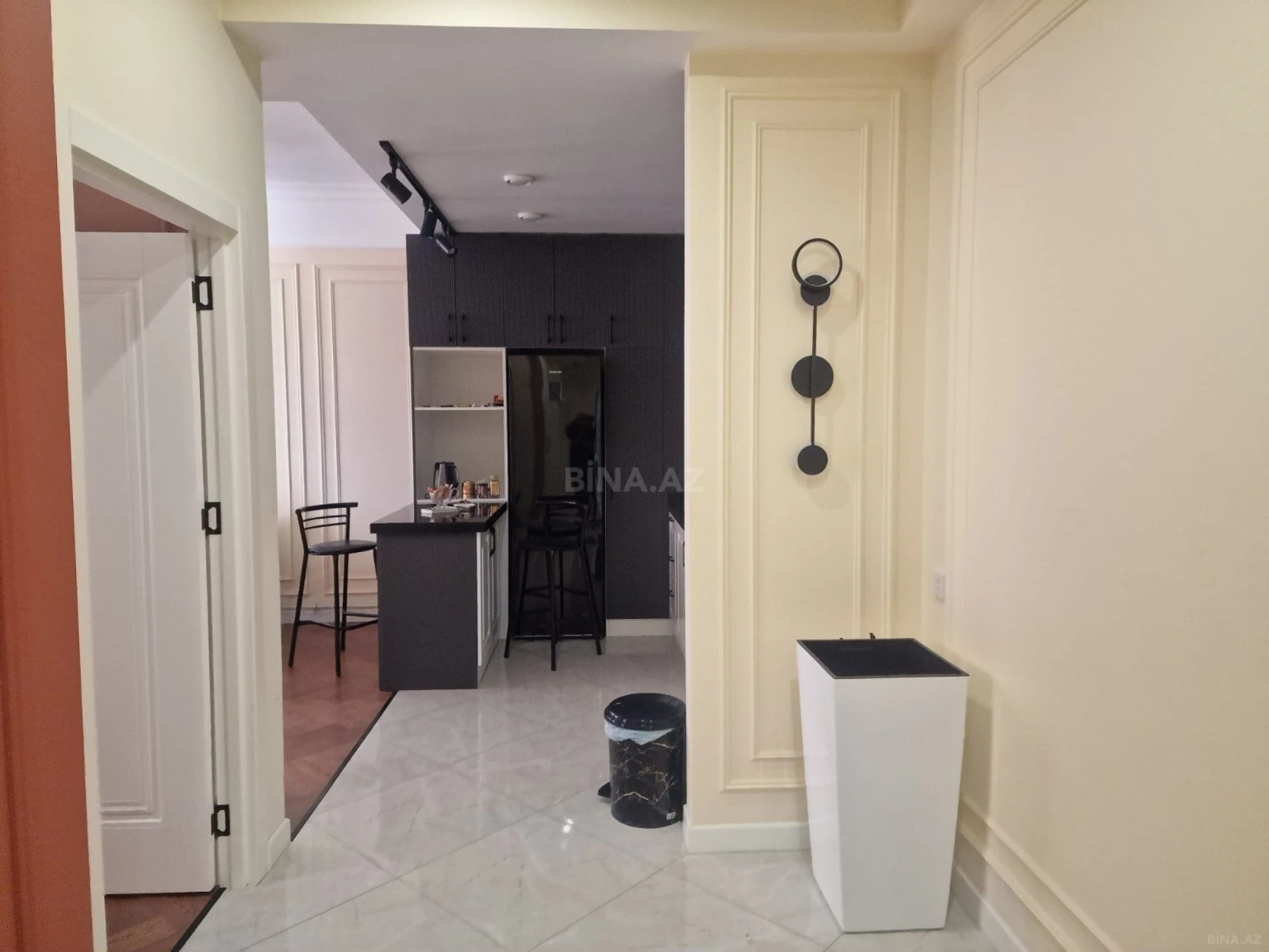 Kirayə verilir 3 otaqlı mənzil 100 m²