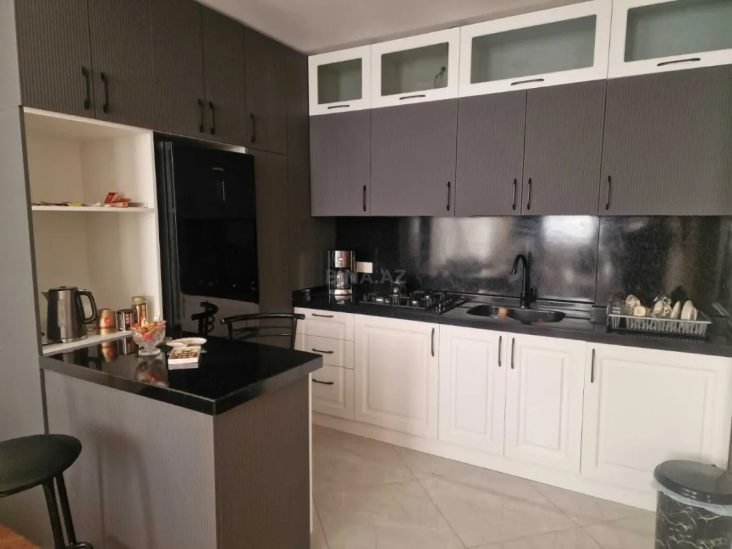 Kirayə verilir 3 otaqlı mənzil 100 m²