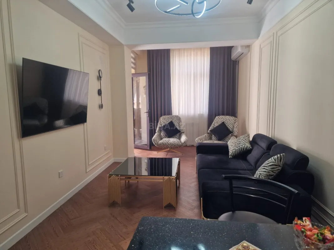 Kirayə verilir 3 otaqlı mənzil 100 m²