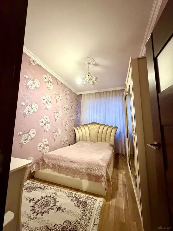 Satılır 2 otaqlı mənzil 65 m²