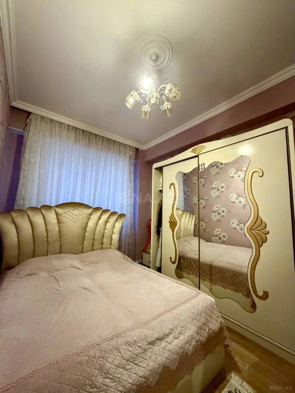 Satılır 2 otaqlı mənzil 65 m²