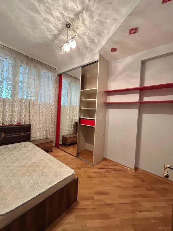Kirayə verilir 4 otaqlı mənzil 150 m²
