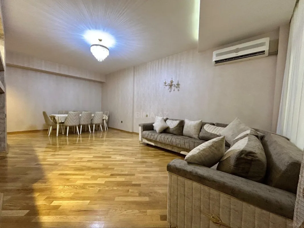 Kirayə verilir 4 otaqlı mənzil 150 m²