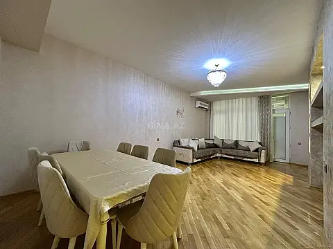 Kirayə verilir 4 otaqlı mənzil 150 m²