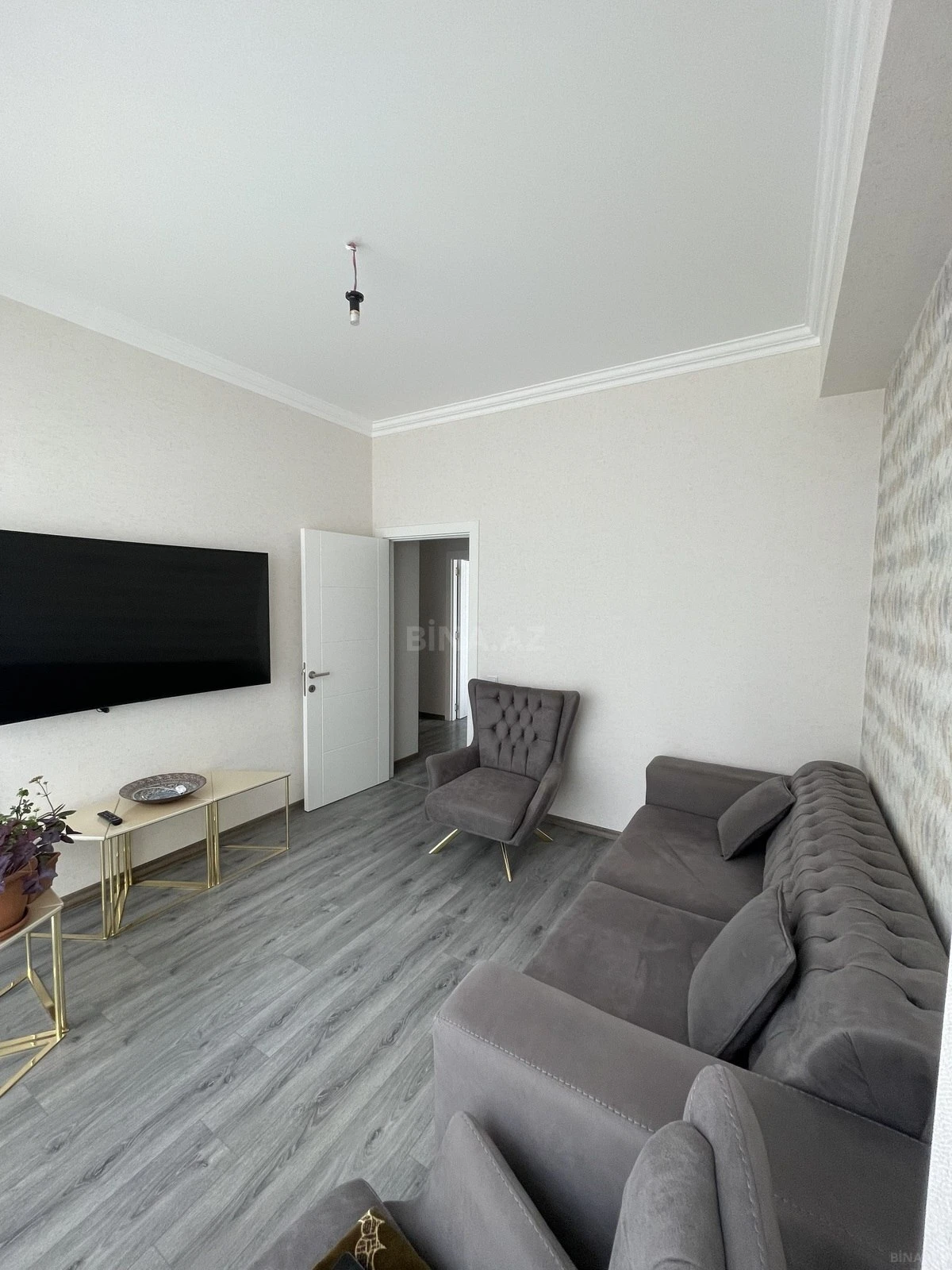Satılır 2 otaqlı mənzil 52.9 m²