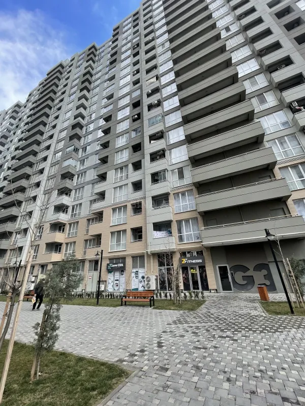 Satılır 2 otaqlı mənzil 52.9 m²