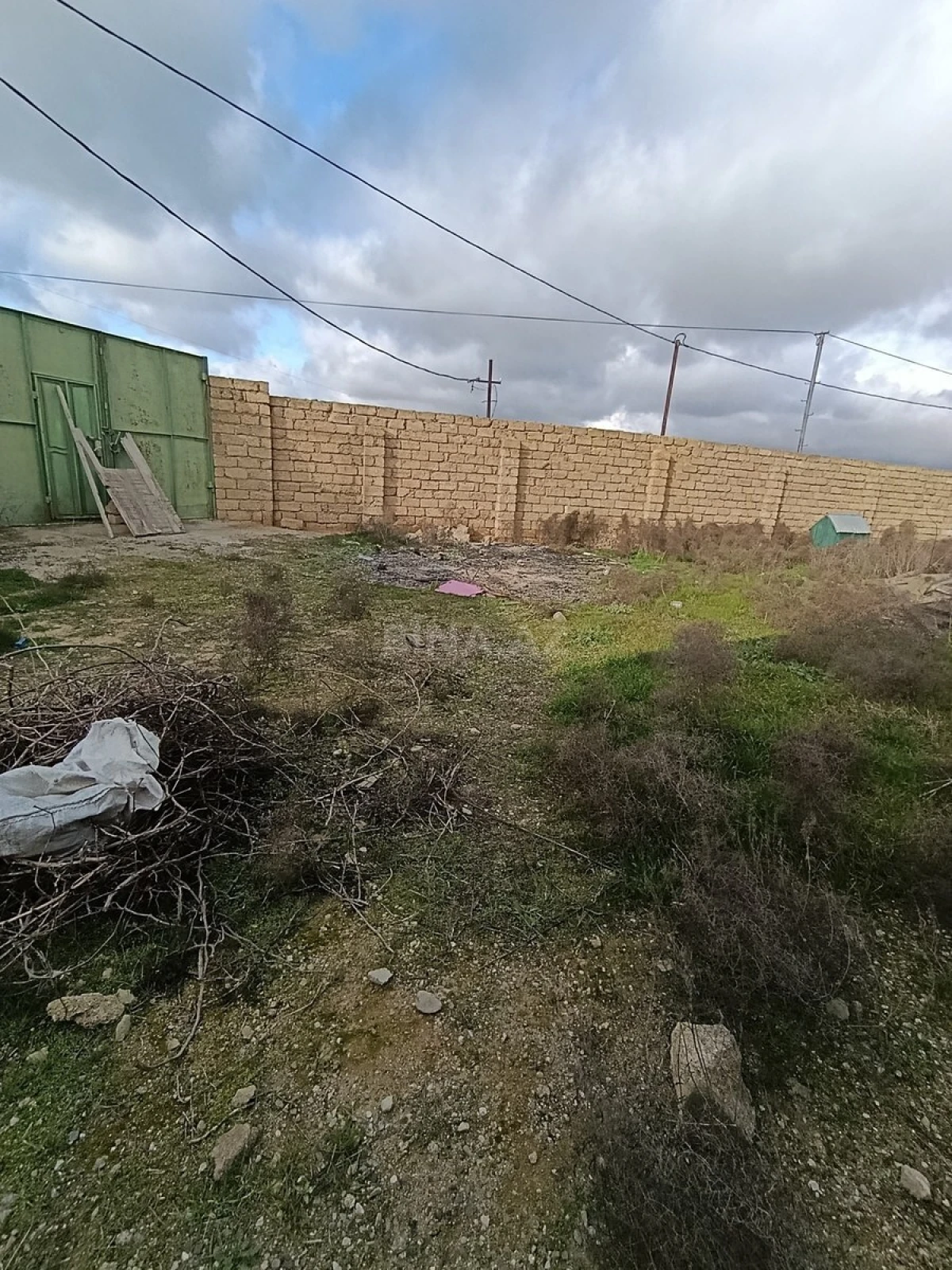 Satılır obyekt 14 m²