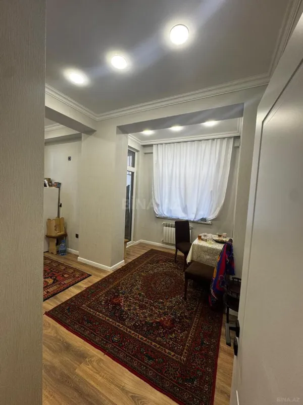 Satılır 3 otaqlı mənzil 104 m²