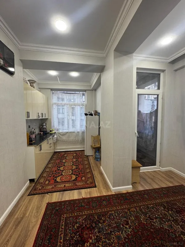 Satılır 3 otaqlı mənzil 104 m²
