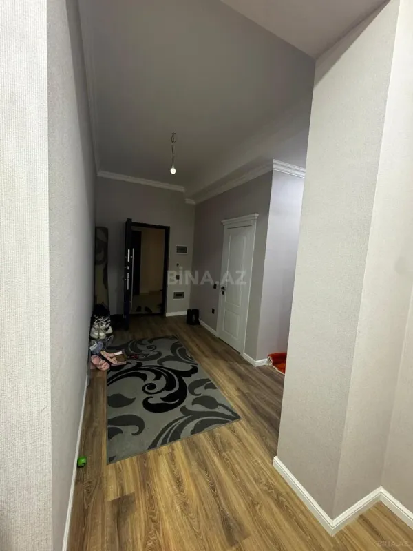 Satılır 3 otaqlı mənzil 104 m²