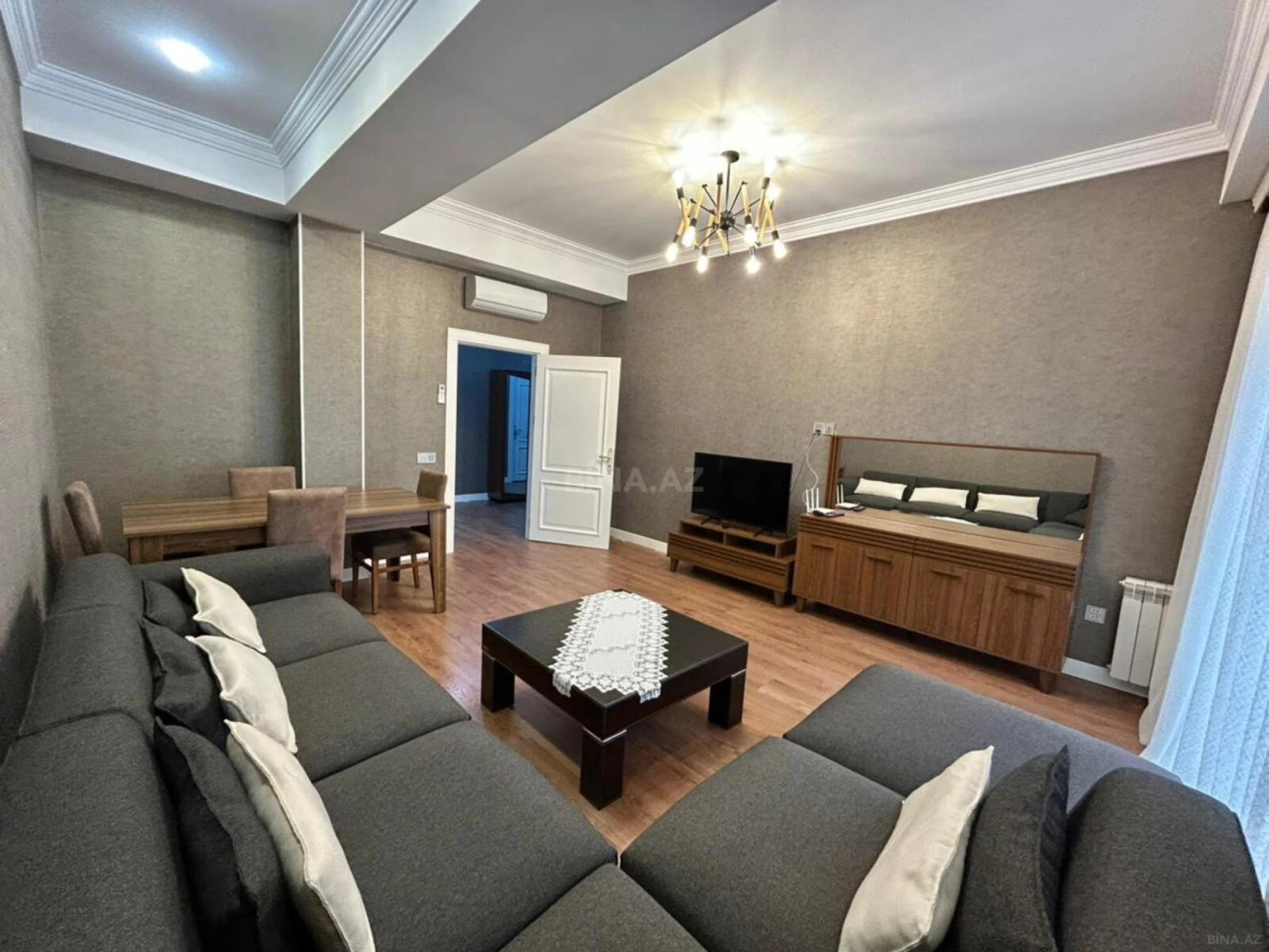 Kirayə verilir 4 otaqlı mənzil 150 m²
