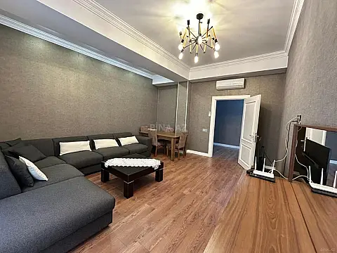 Kirayə verilir 4 otaqlı mənzil 150 m²