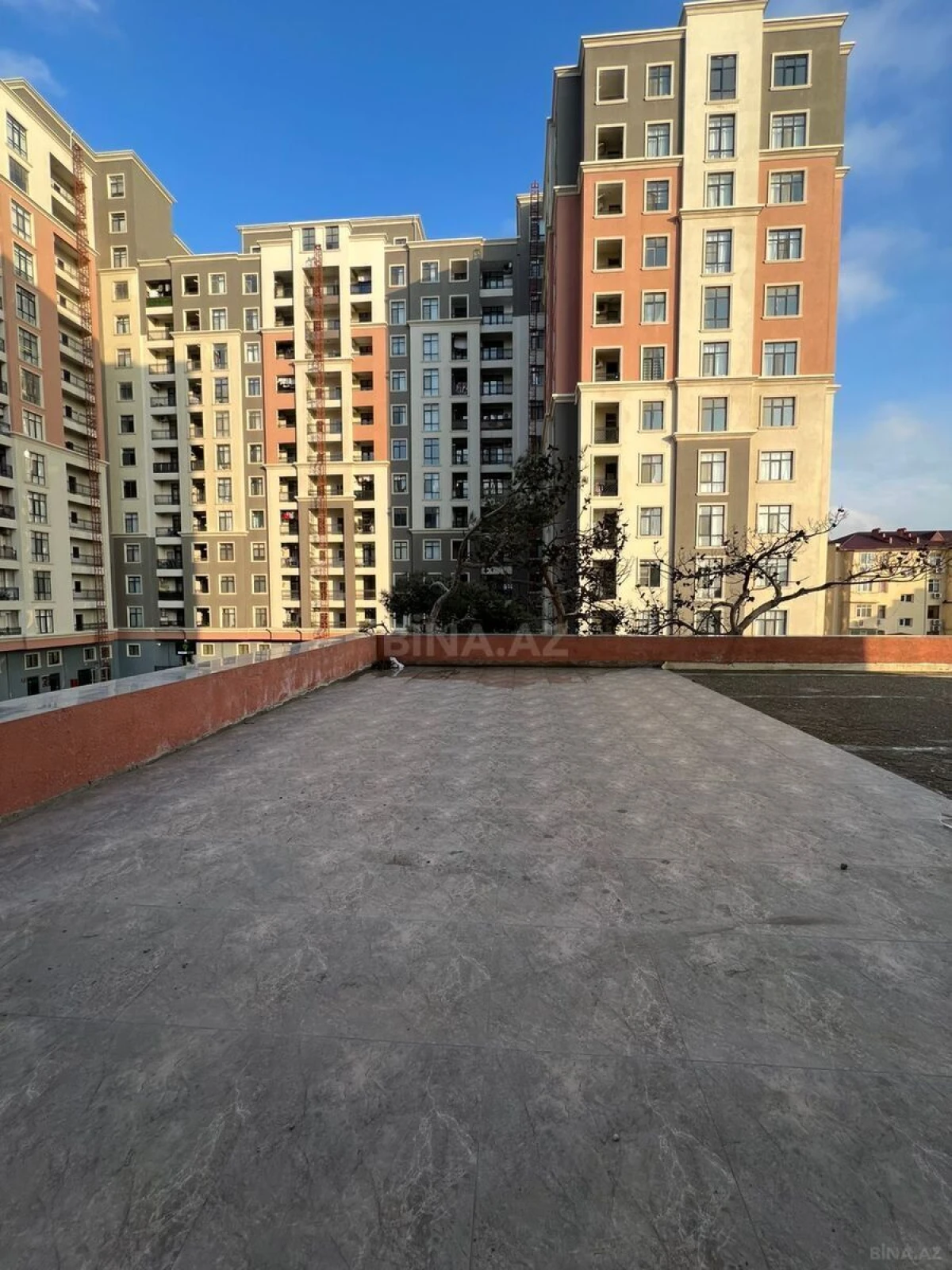 Satılır 2 otaqlı mənzil 90 m²