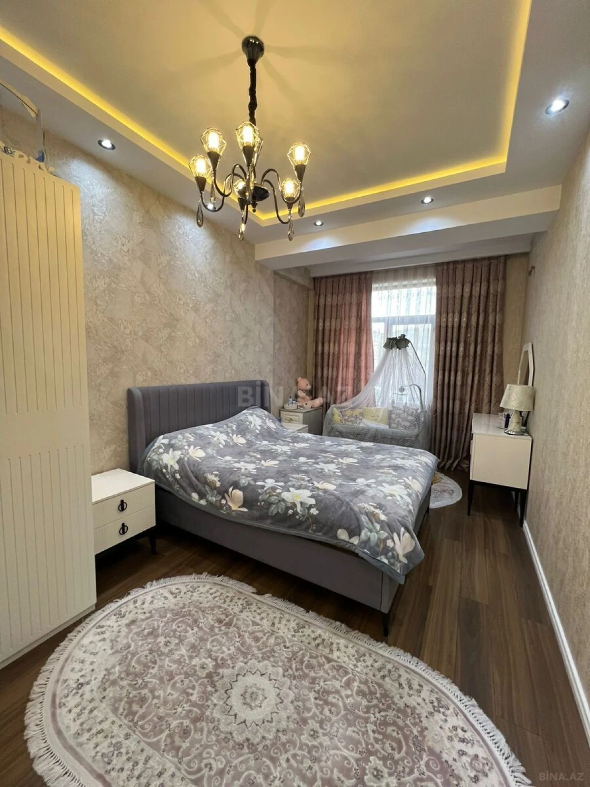 Satılır 2 otaqlı mənzil 90 m²