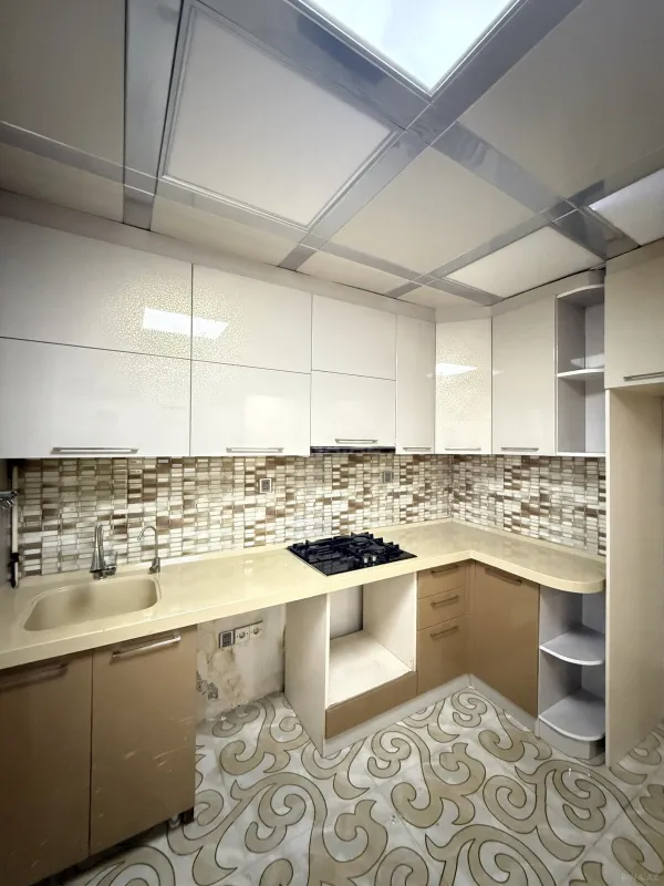 Satılır 2 otaqlı mənzil 65 m²