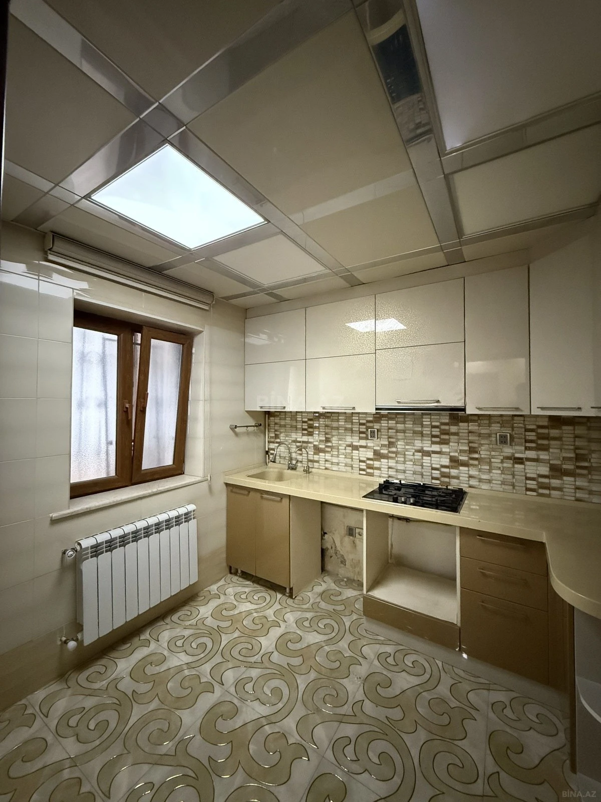 Satılır 2 otaqlı mənzil 65 m²