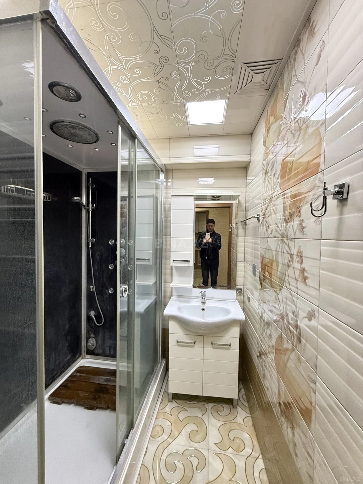 Satılır 2 otaqlı mənzil 65 m²