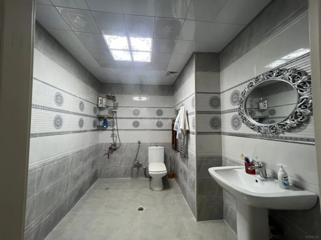Kirayə verilir 2 otaqlı mənzil 75 m²