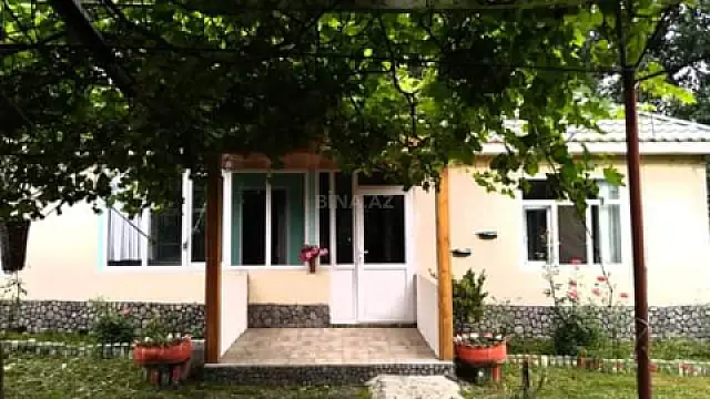 Kirayə verilir 3 otaqlı həyət evi 180 m² — Qəbələ 3 otaq 180.00 m²