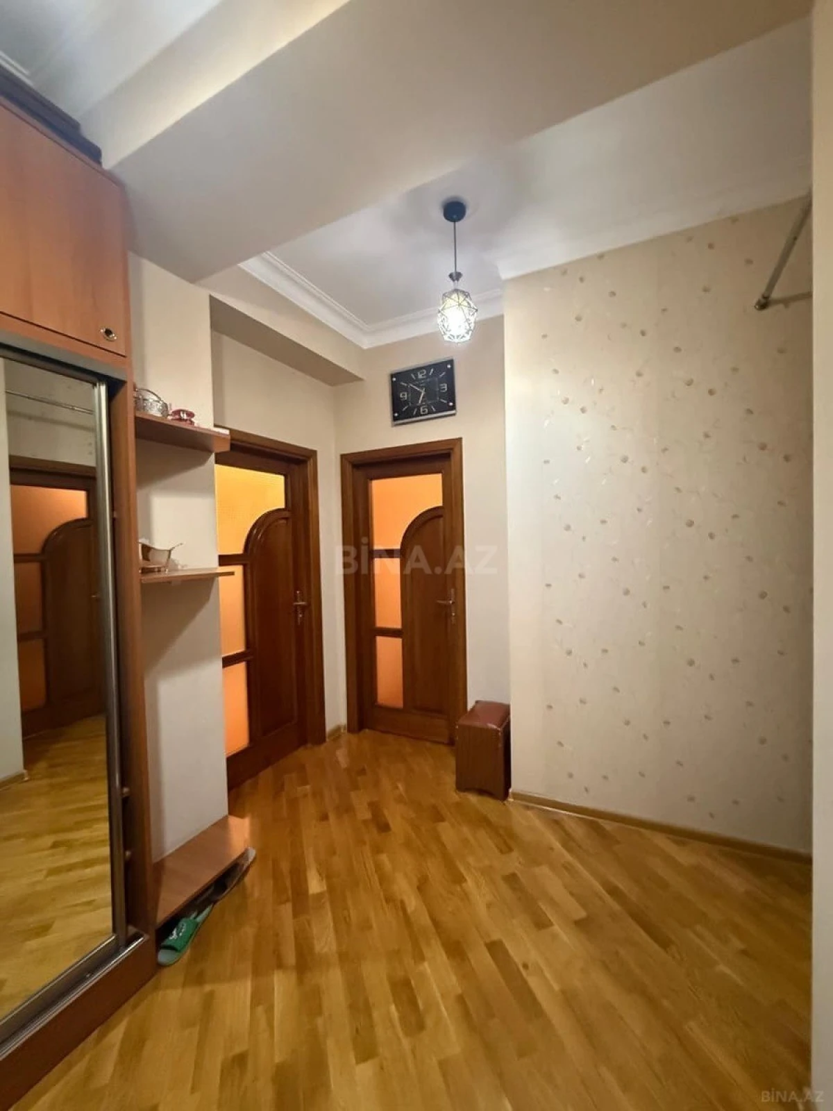 Satılır 2 otaqlı mənzil 75 m²
