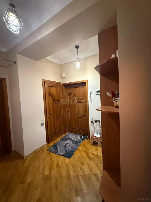 Satılır 2 otaqlı mənzil 75 m²