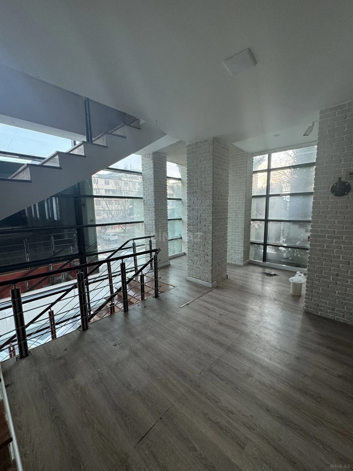 Kirayə verilir obyekt 260 m²