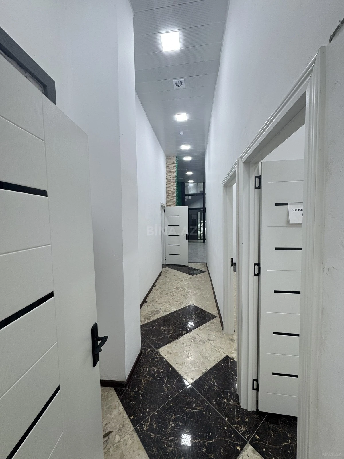 Kirayə verilir obyekt 260 m²