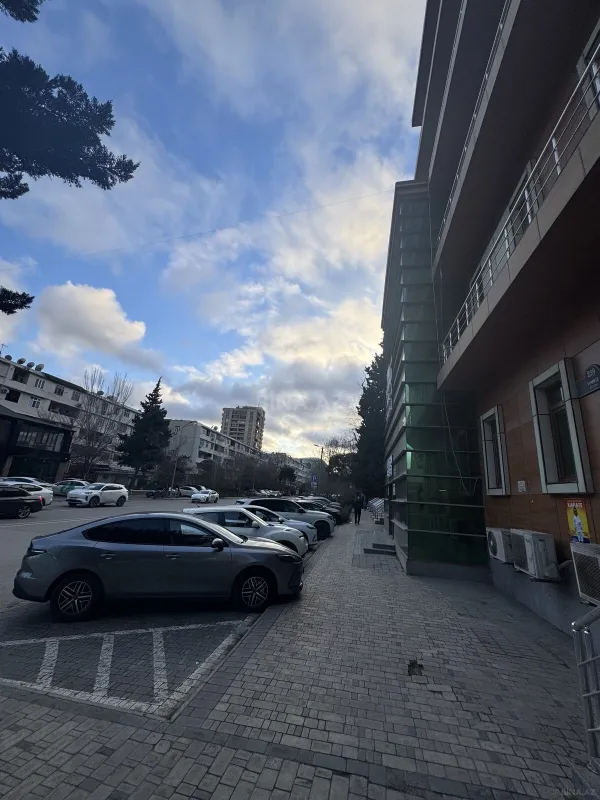 Kirayə verilir obyekt 260 m²