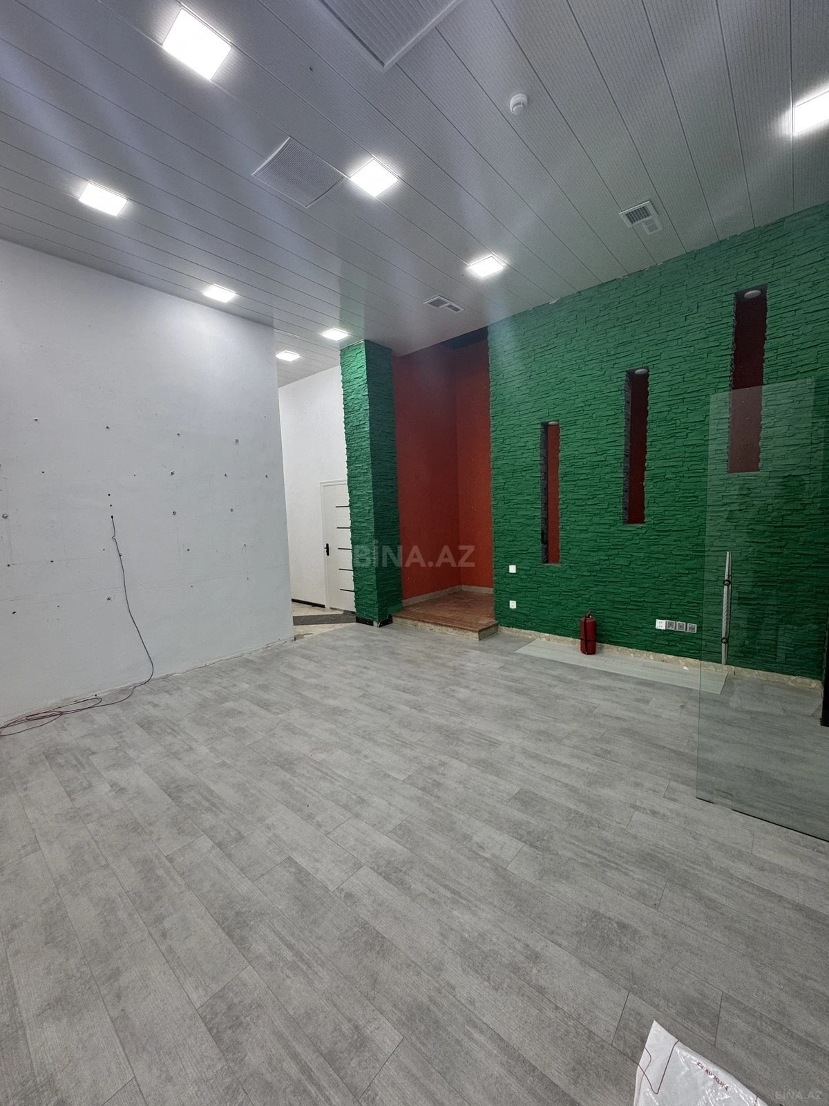 Kirayə verilir obyekt 260 m²