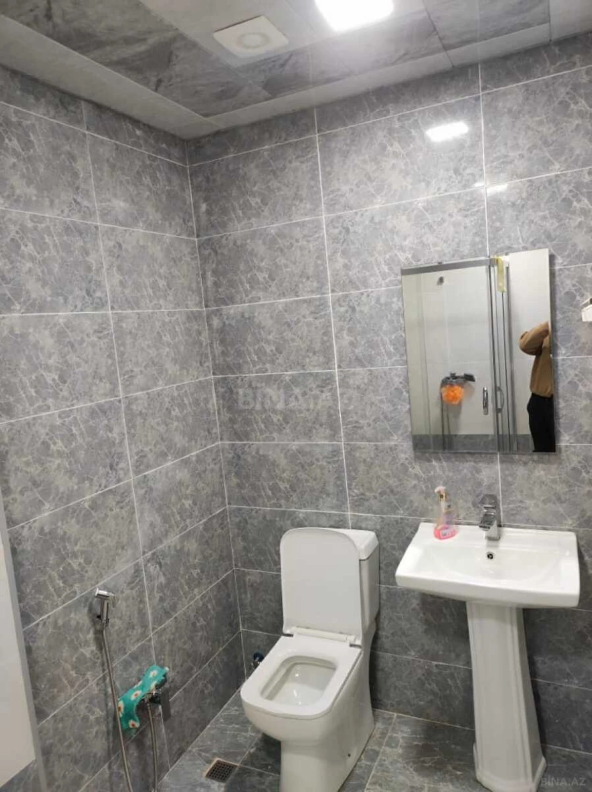 Satılır 2 otaqlı mənzil 63 m²