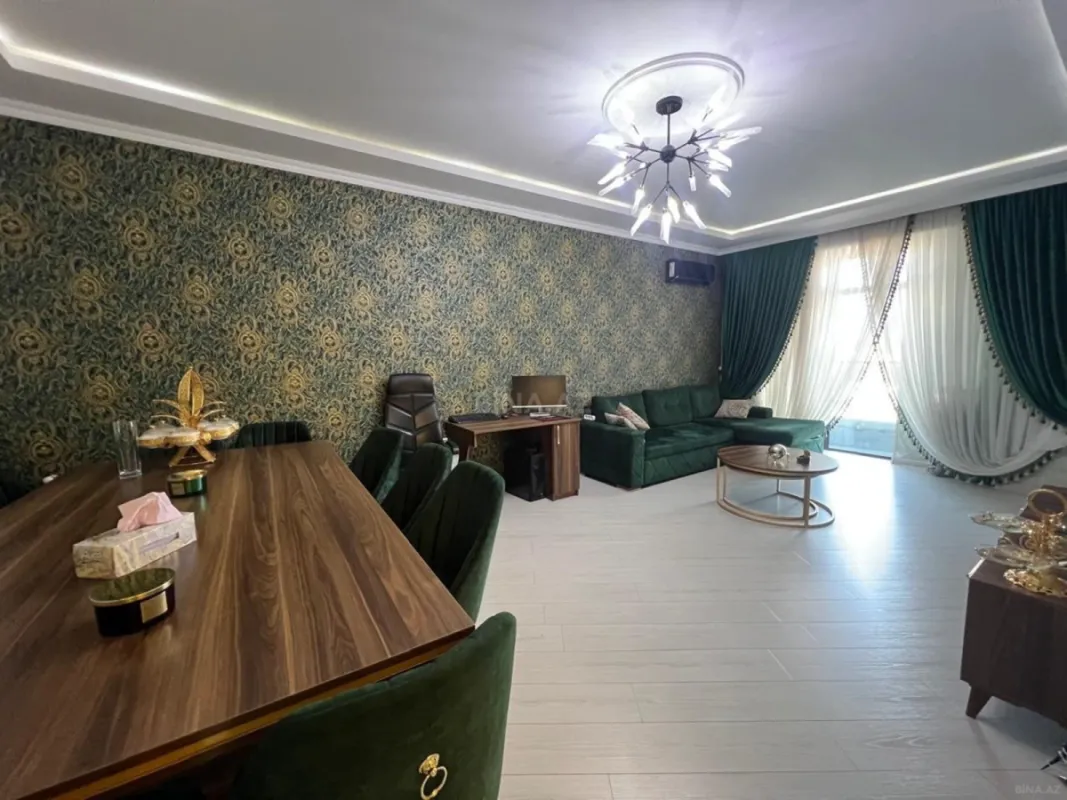 Satılır 2 otaqlı mənzil 105 m²