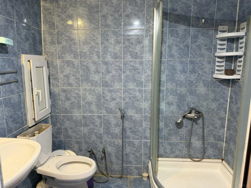 Kirayə verilir 1 otaqlı mənzil 53 m²